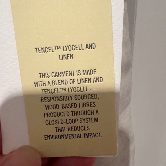 Aritzia Wilfred Omina Linen Drawstring Shorts - Picture 4 of 10